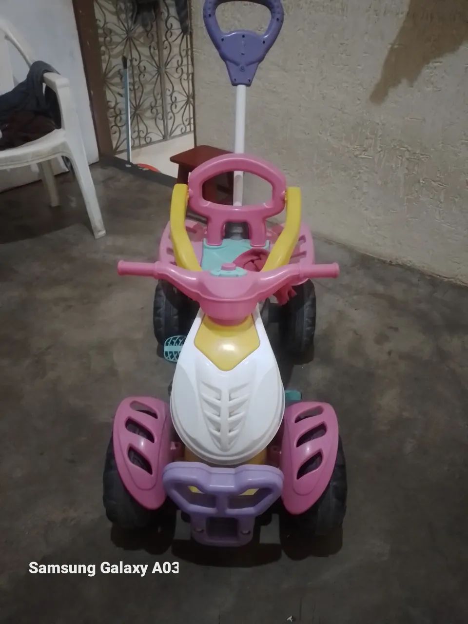 Quadriciclo infantil 