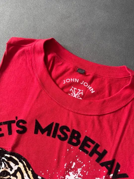 Camiseta John John - Let's Misbehave - Foto 2