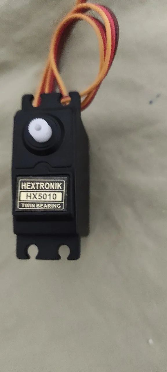 Servo Hxt 5010 Rolamento Digital Twin Servo 6,9 Kg / 0.16sec / 39g