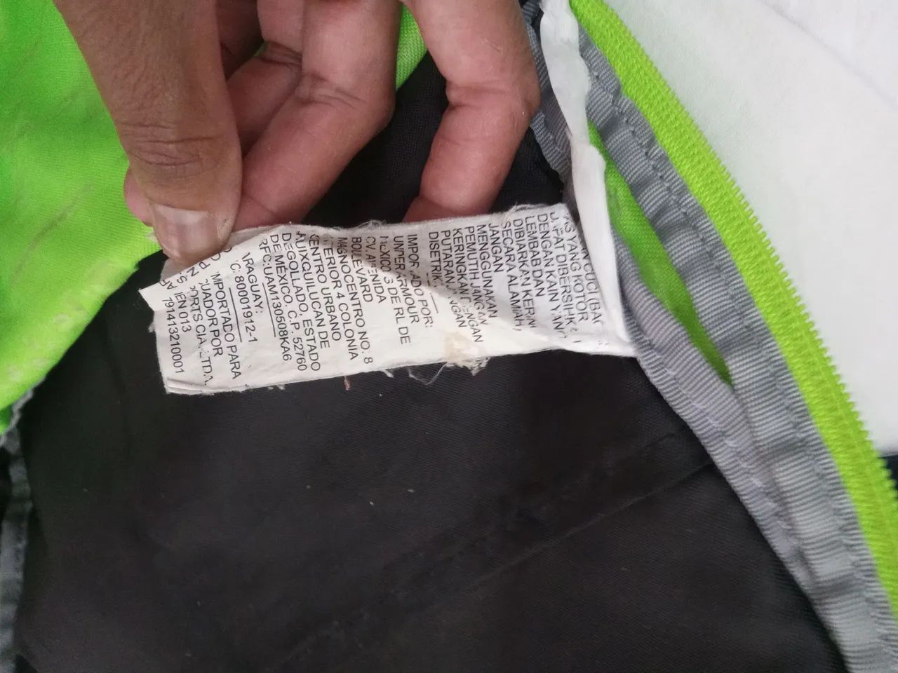 Mochila Under Armour Verde e Preta - Foto 4