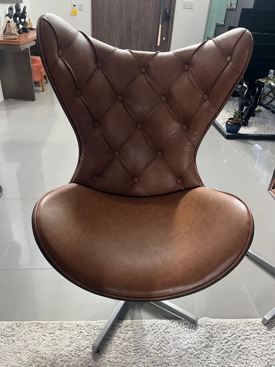 Poltrona Giratória de Couro Marrom - Foto 3