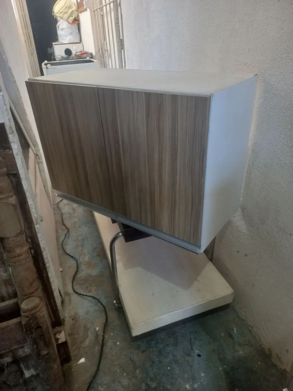 Cabinet64296495012737120