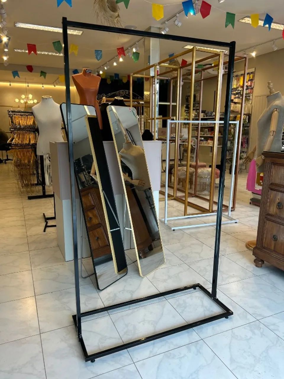 ARARA INDUSTRIAL  PARA ROUPAS DE CHÃO - Foto 3