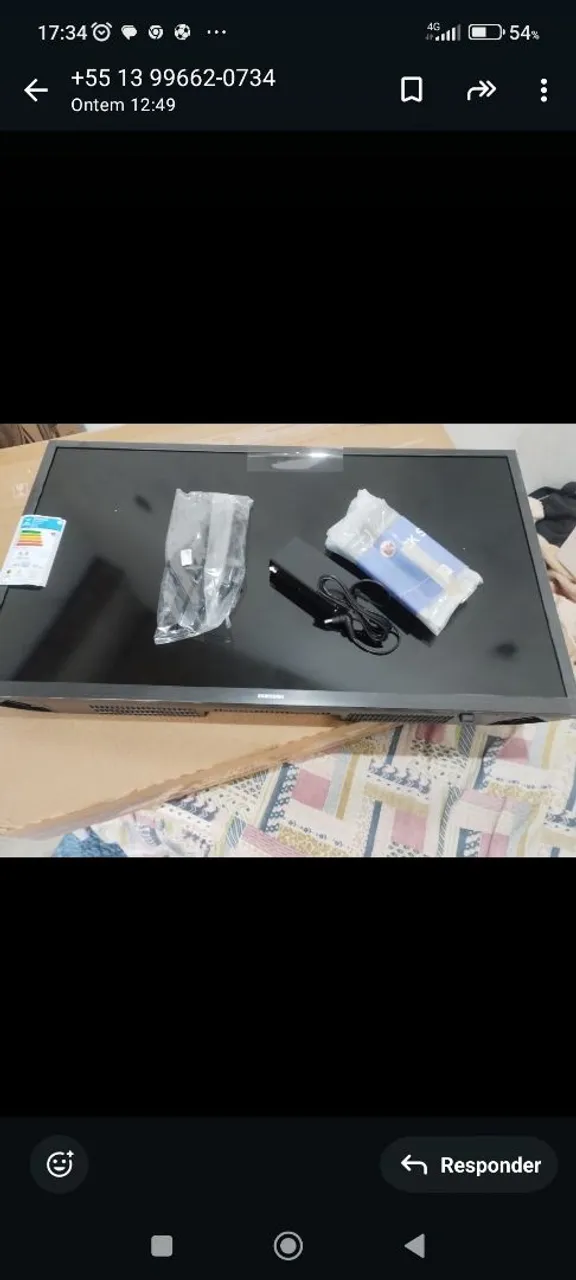 TV Samsung com acessórios NOVA 32