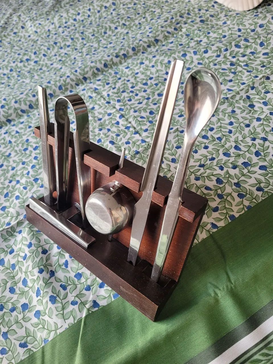Kit de Coquetelaria Completo - Suporte de Madeira - Foto 4