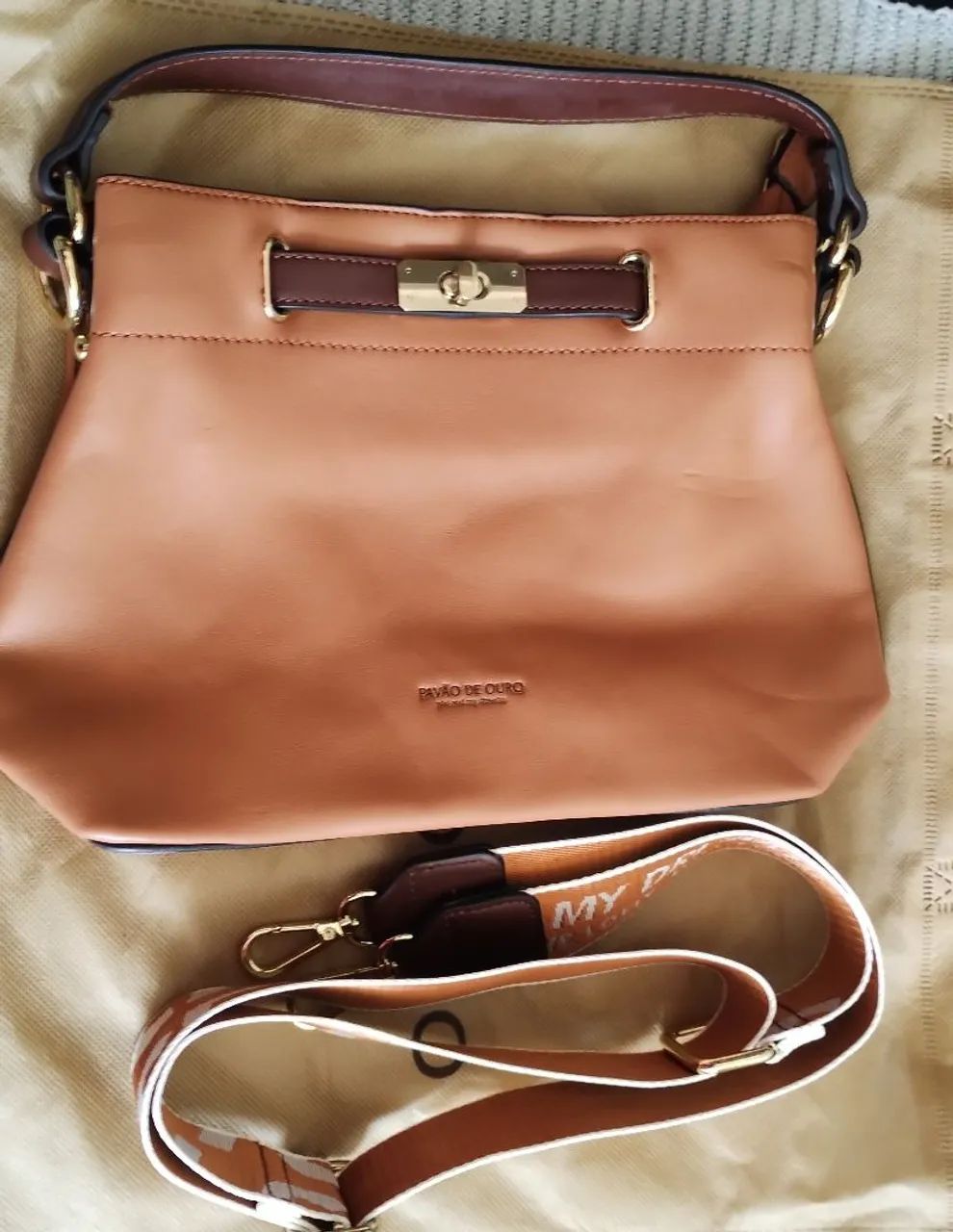 Bolsa de Ombro em Couro Sintético - Elegância e Estilo - Foto 5