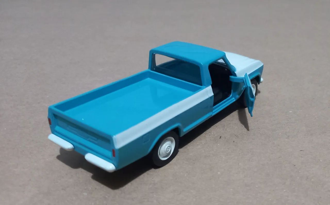 Miniatura Chevrolet  C15    1/43 - Foto 4