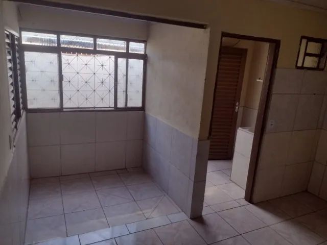 Alugo quitinete. no Gama, no pistão SUL - Segura em ótima localização, próxima de tudo - Foto 4