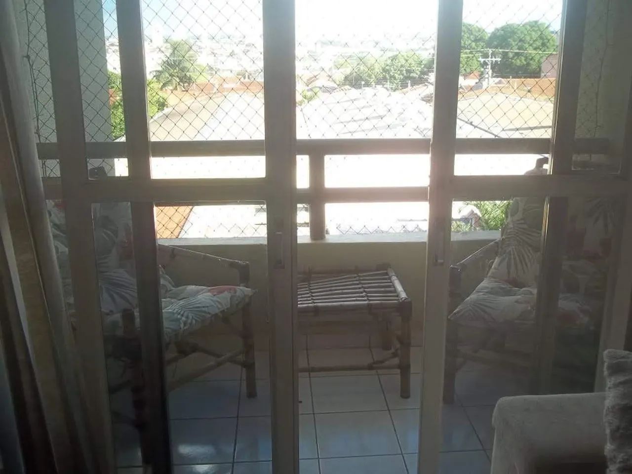 OPORTUNIDADE vendo AP PROX POSTO SAUDE PQ INDUSTRIAL 2 ANDAR ESCADAS, PERTO TUDO