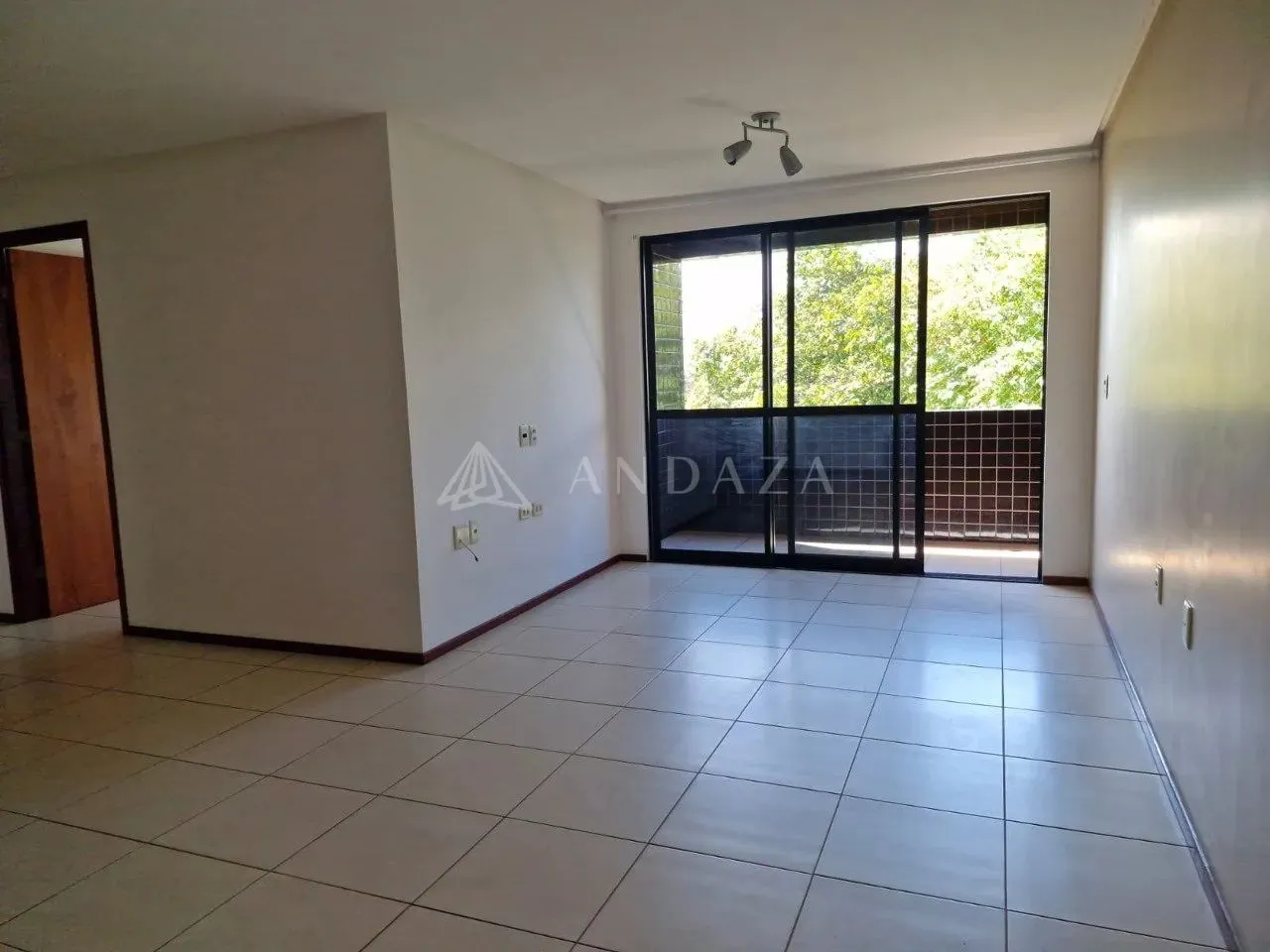 Apartamento 92m² | 3 Quartos (2 Suítes) | Bairro Farol | 2 Vagas