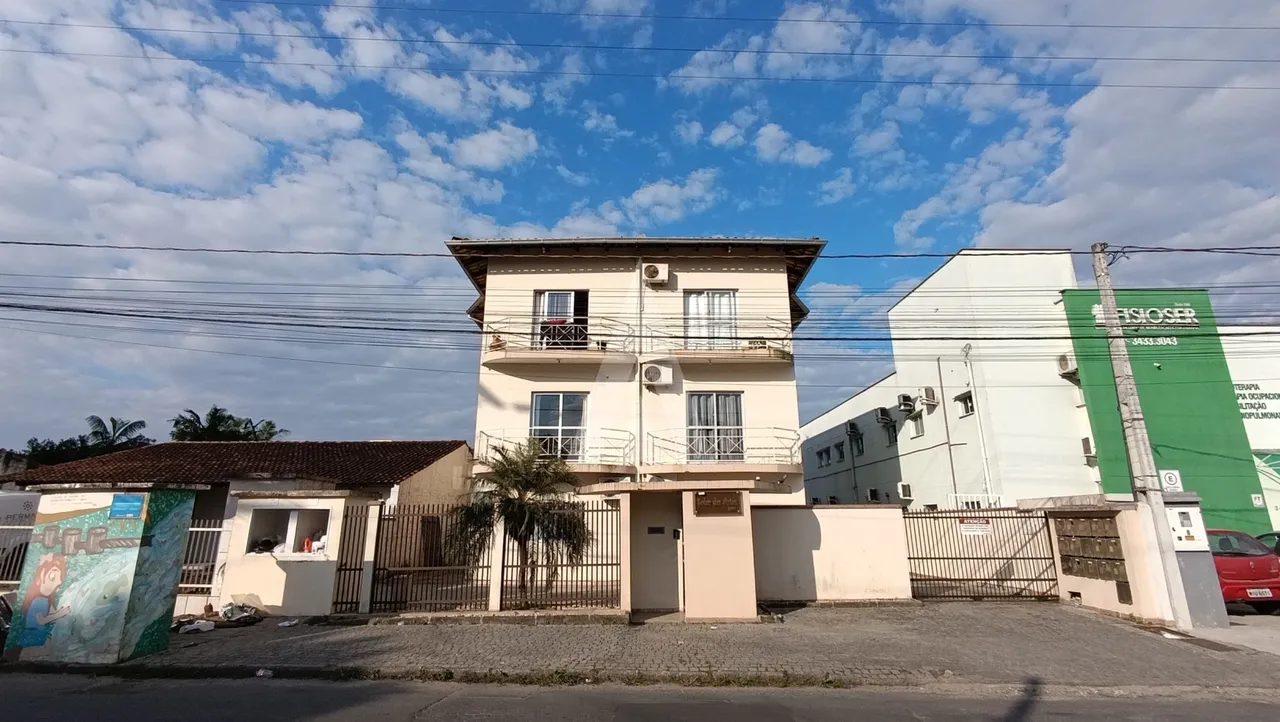 Apartamento com 1 quarto para alugar por R$ 1250.00, 38.00 m2 - COSTA E SILVA - JOINVILLE/