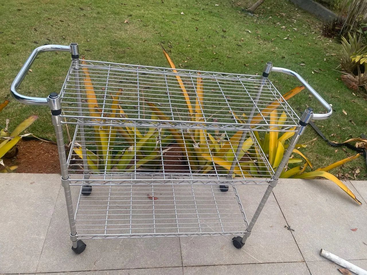 Carrinho de Serviços 3 Andares - Organização e Estilo