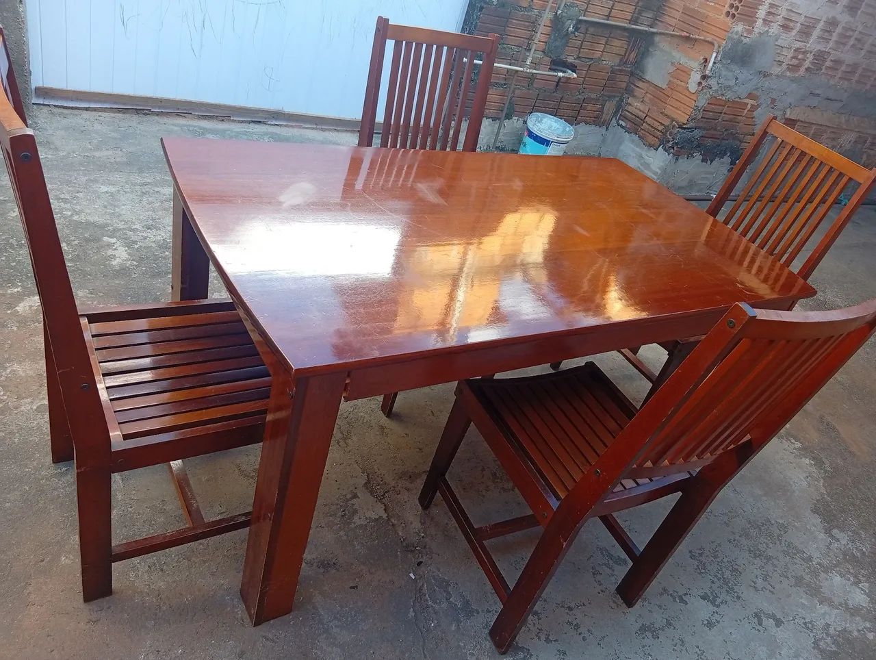 Mesa de madeira com cadeiras  - Foto 3