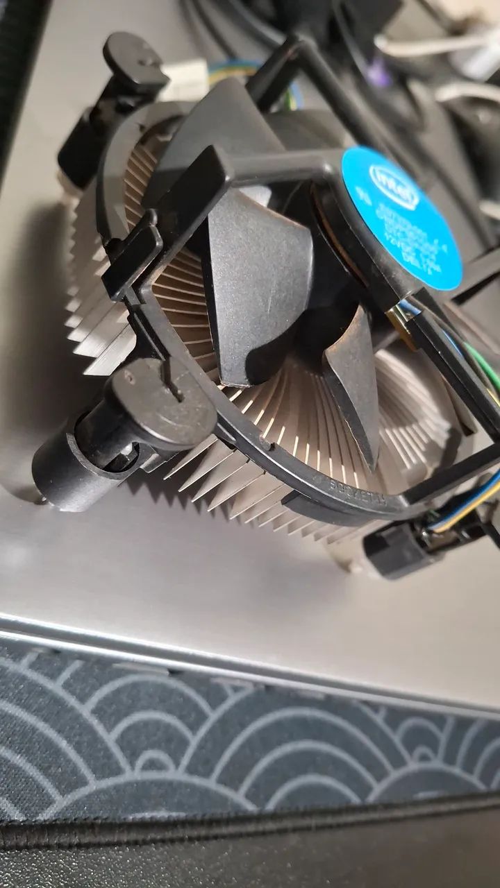 i3-4170: 2 núcleos / 4 threads, 3,7 GHz / + Cooler padrão intel. - Foto 5