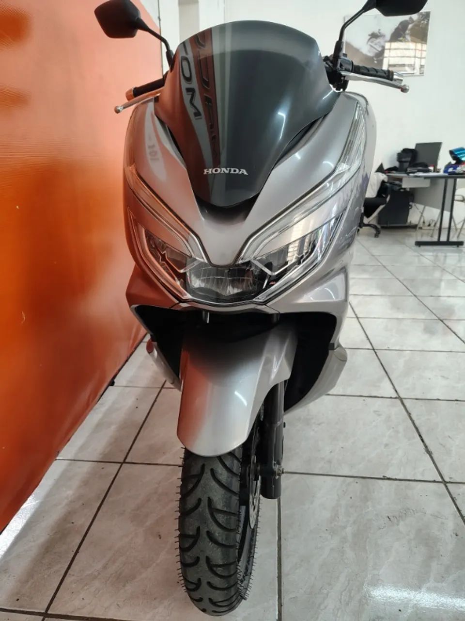 Honda  PCX 150 Cinza impecável  - Foto 4
