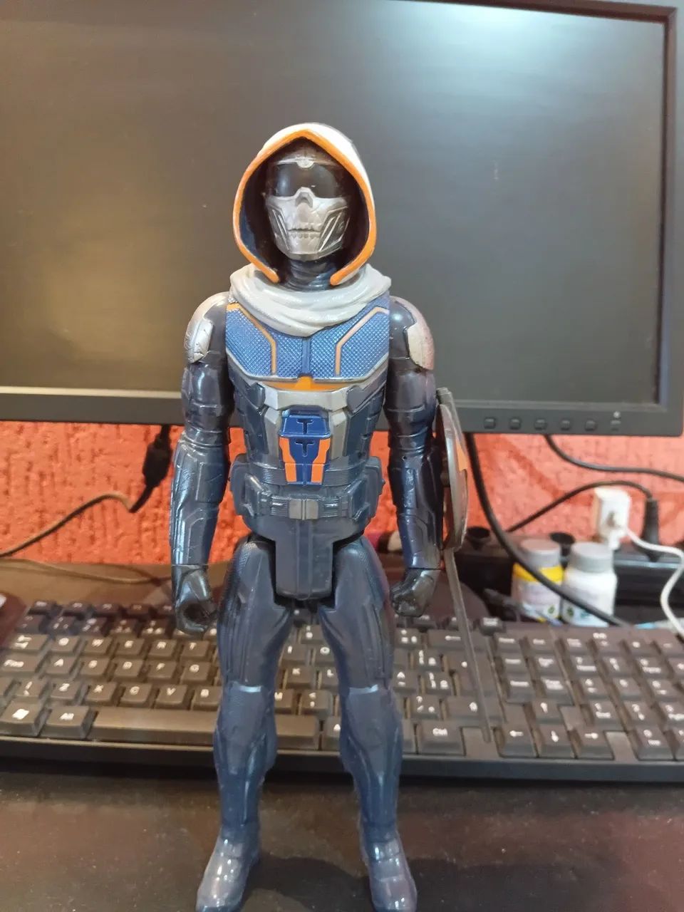 Boneco taskmaster viúva negra 30 cm  - Foto 2
