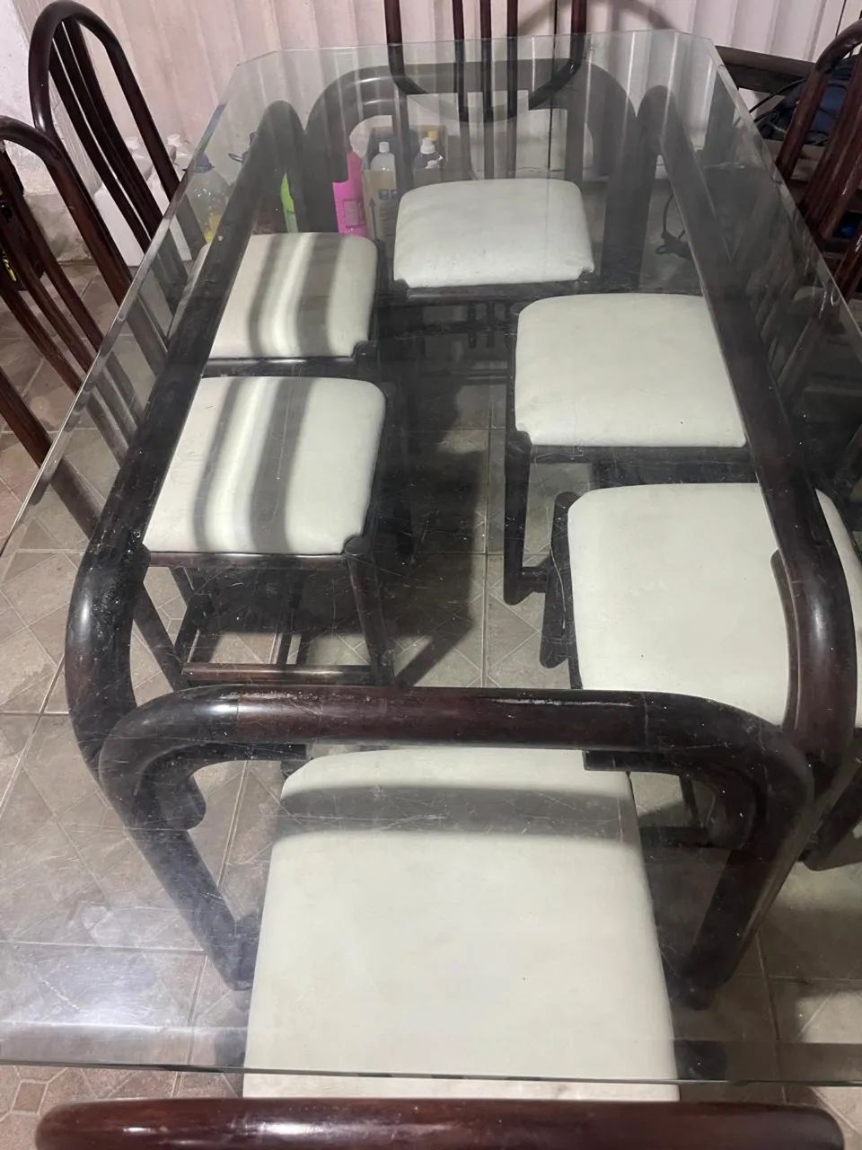 Mesa de vidro com pés de madeira   - Foto 4