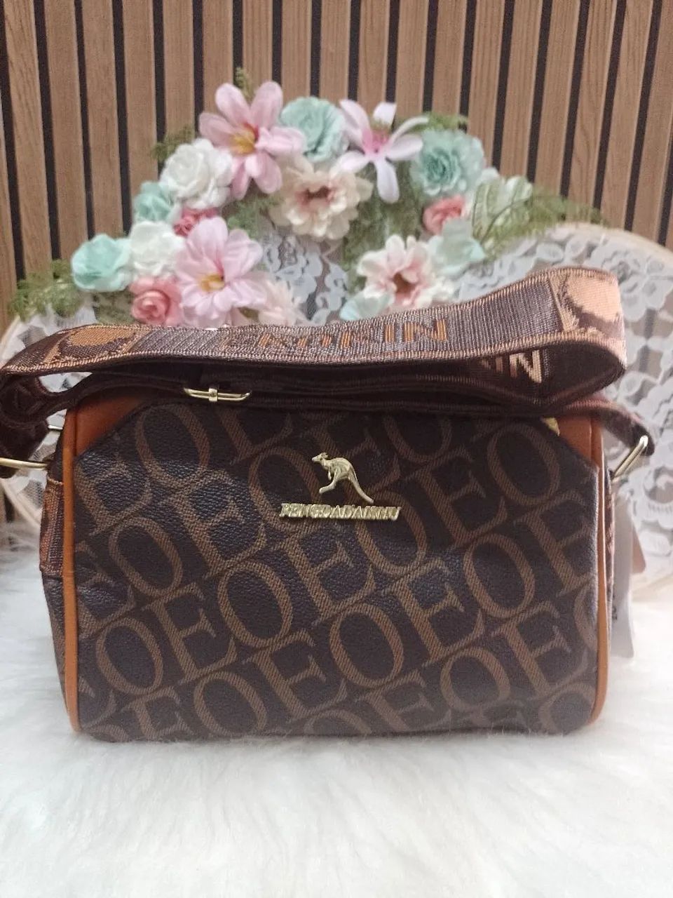 Bolsa feminina nova 