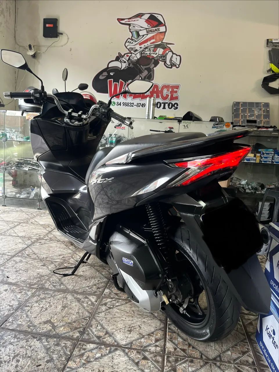 Pcx 2023 DLX  - Foto 3