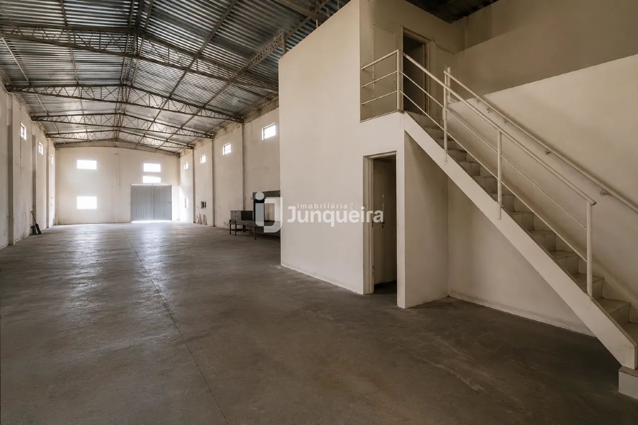 Galpão Comercial - 300m2 - Próximo à Rodovia Geraldo de Barros - Foto 2