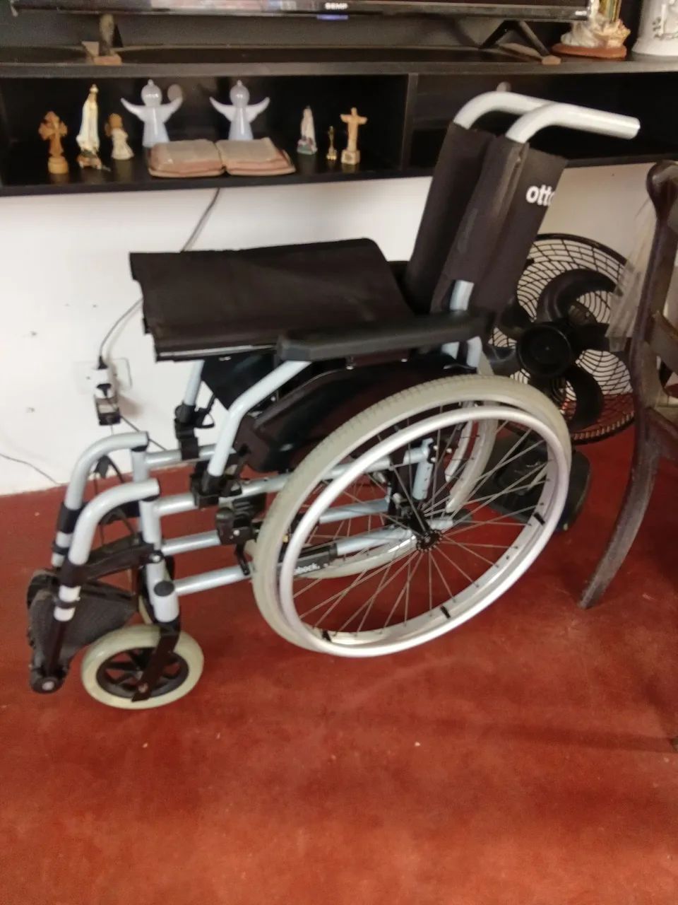 Cadeira de rodas alumínio  - Foto 2