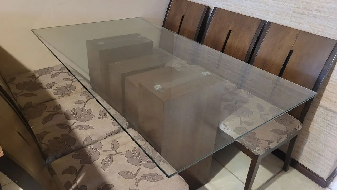 Mesa de vidro com 6 cadeiras - Foto 4