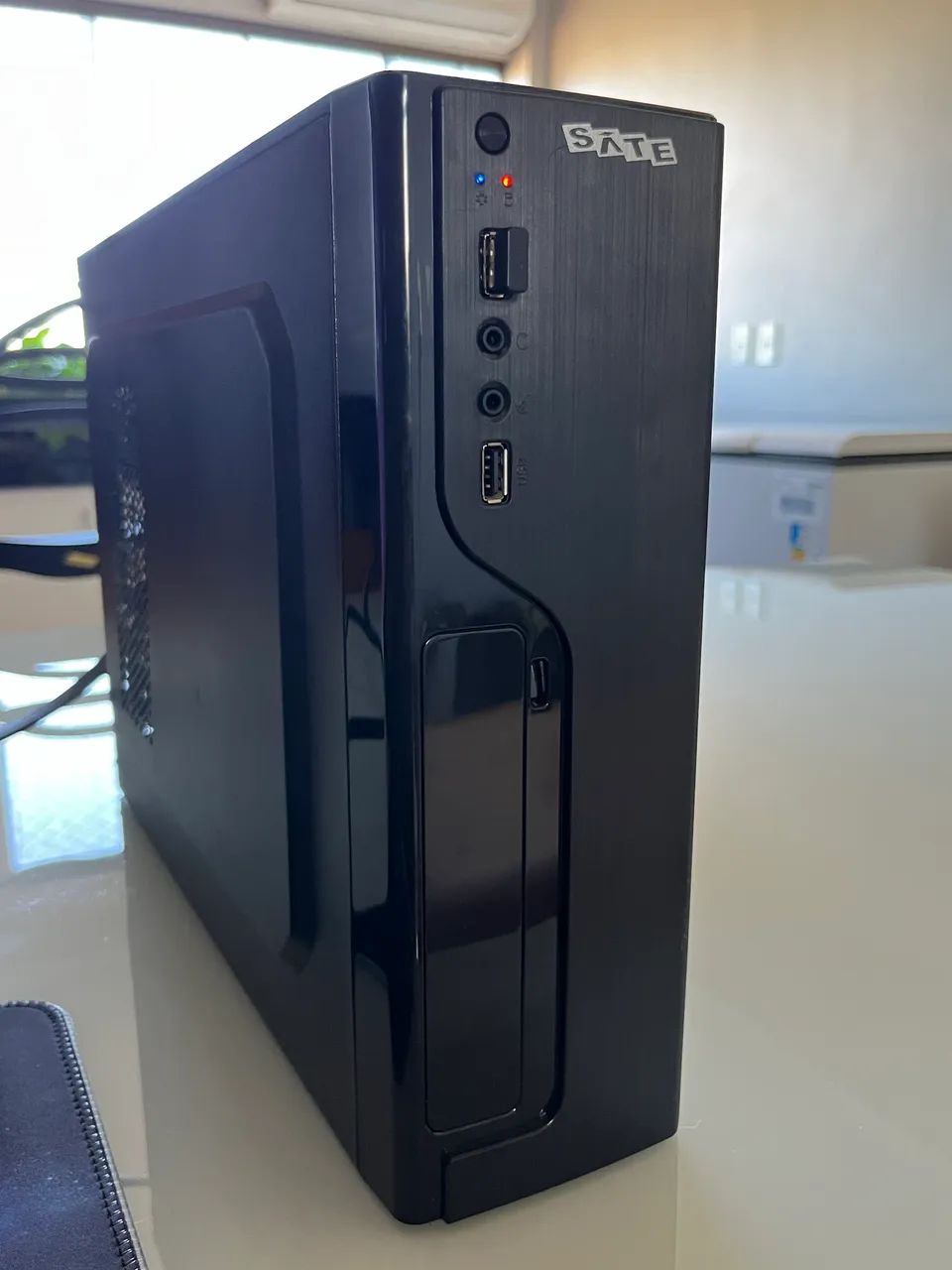PC completo e compacto para trabalho/estudos