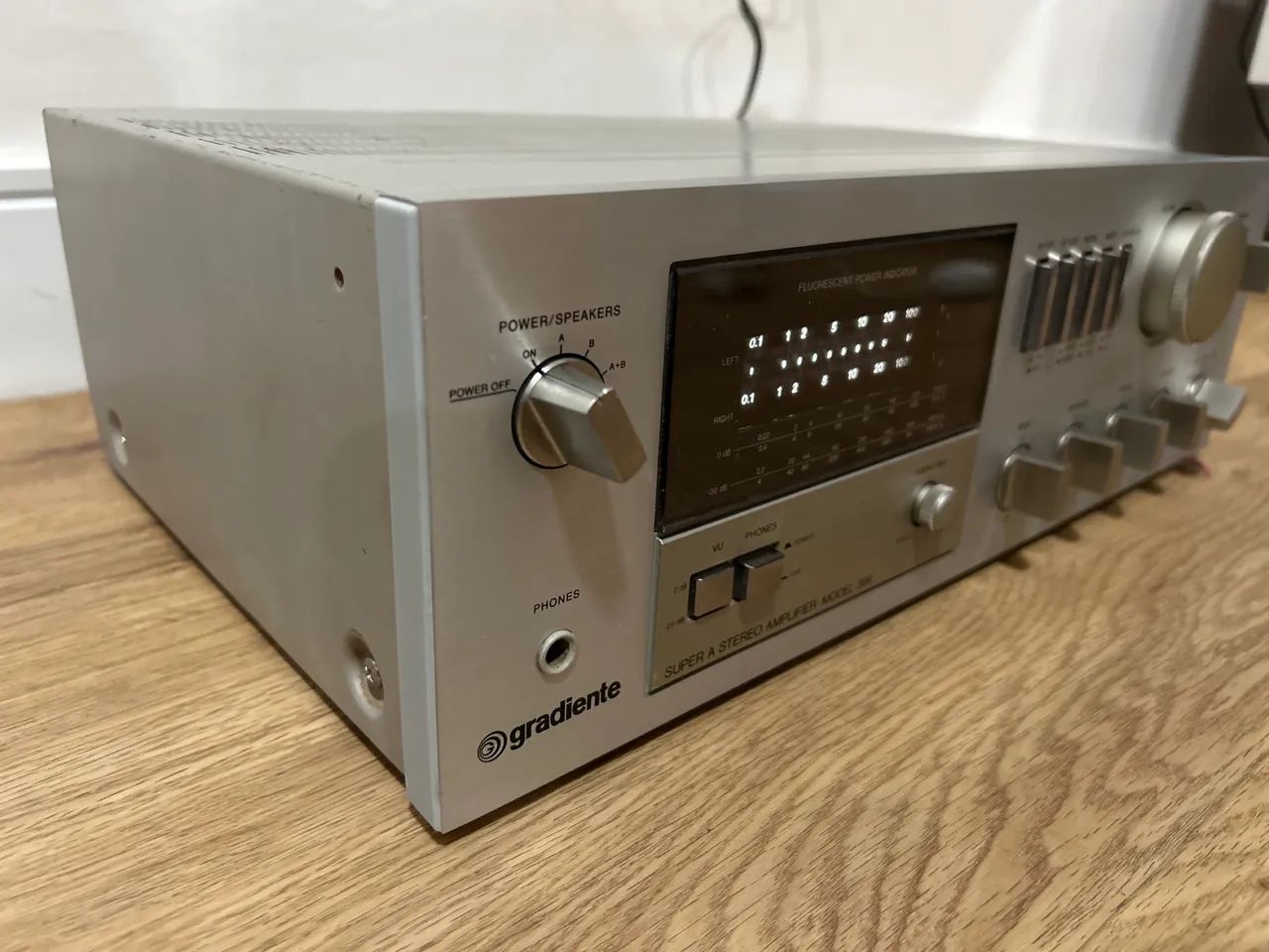 Amplificador Gradiente Model 366 - Foto 3