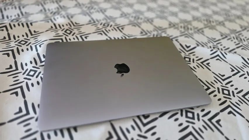 MacBook Air M1 2020 - Impecável | Bateria Excelente | Cinza