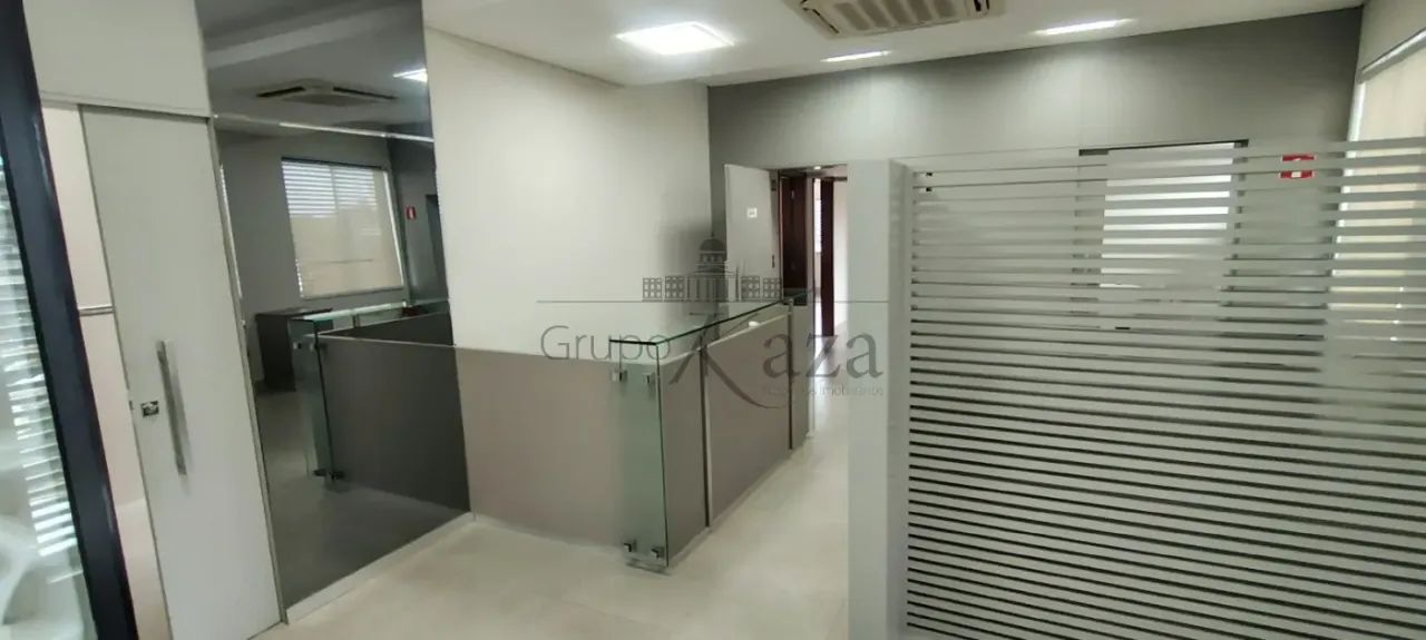 Ponto Comercial e Sala Comercial - Centro - Jacareí - 3 Salas amplas - 160m² - Foto 2