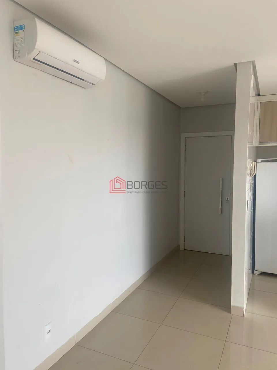 Apartamento com 02 quartos sendo uma suíte com móves planejados - Foto 3