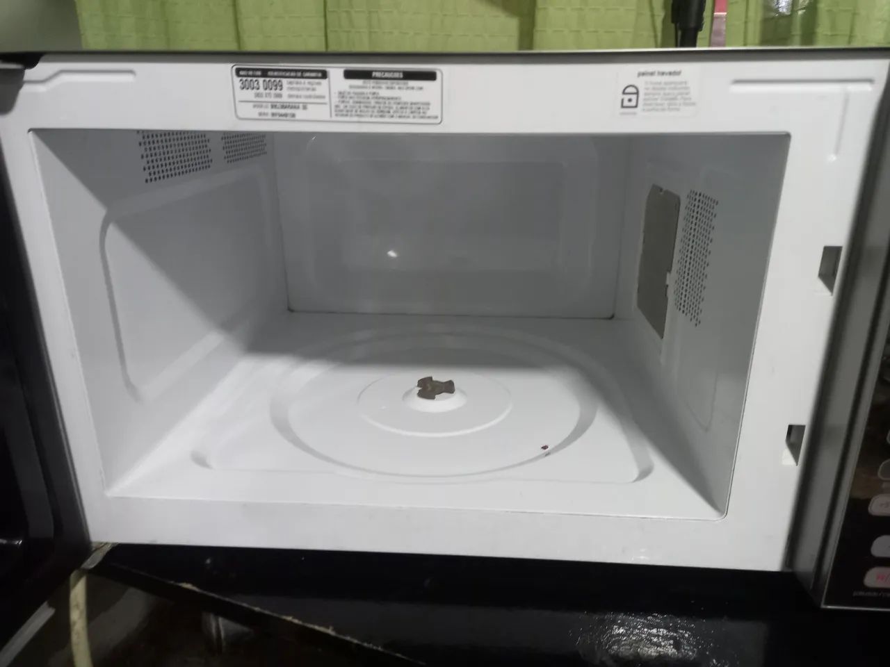 Micro-ondas Brastemp ative 38L com a função gratinar.  - Foto 3