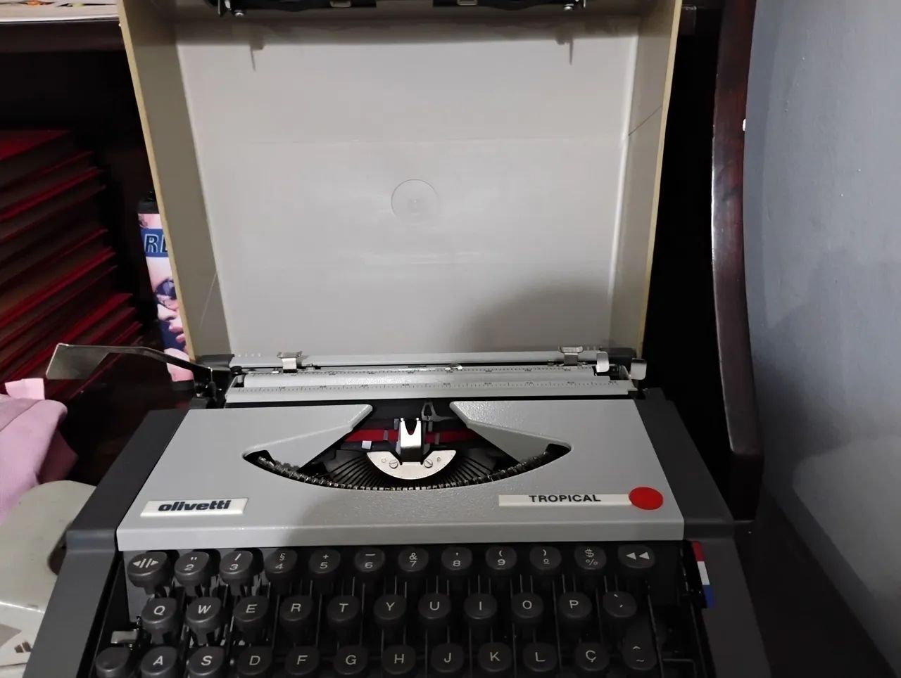 Máquina de escrever Olivetti