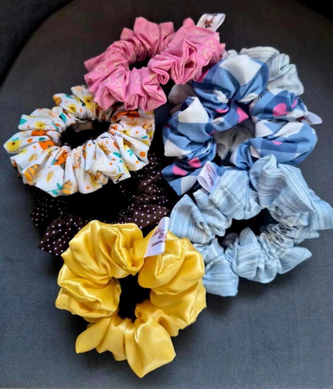 Scrunchies (xuxinha) de cabelo 
