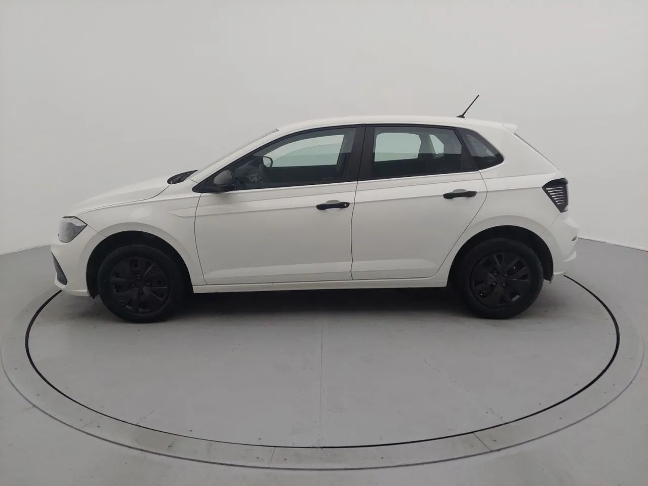 Volkswagen Polo Track 1.0 Flex 12V 5p, foto 2 de 18