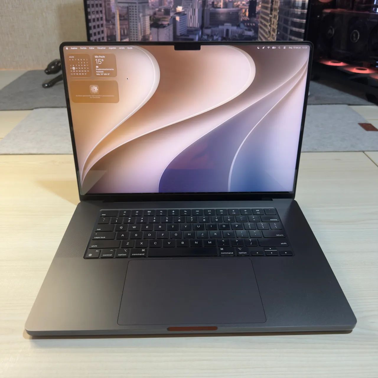 MacBook Pro 16" Apple M3 Pro 18GB RAM SSD 500GB Tela Liquid Retina XDR (Garantia) 