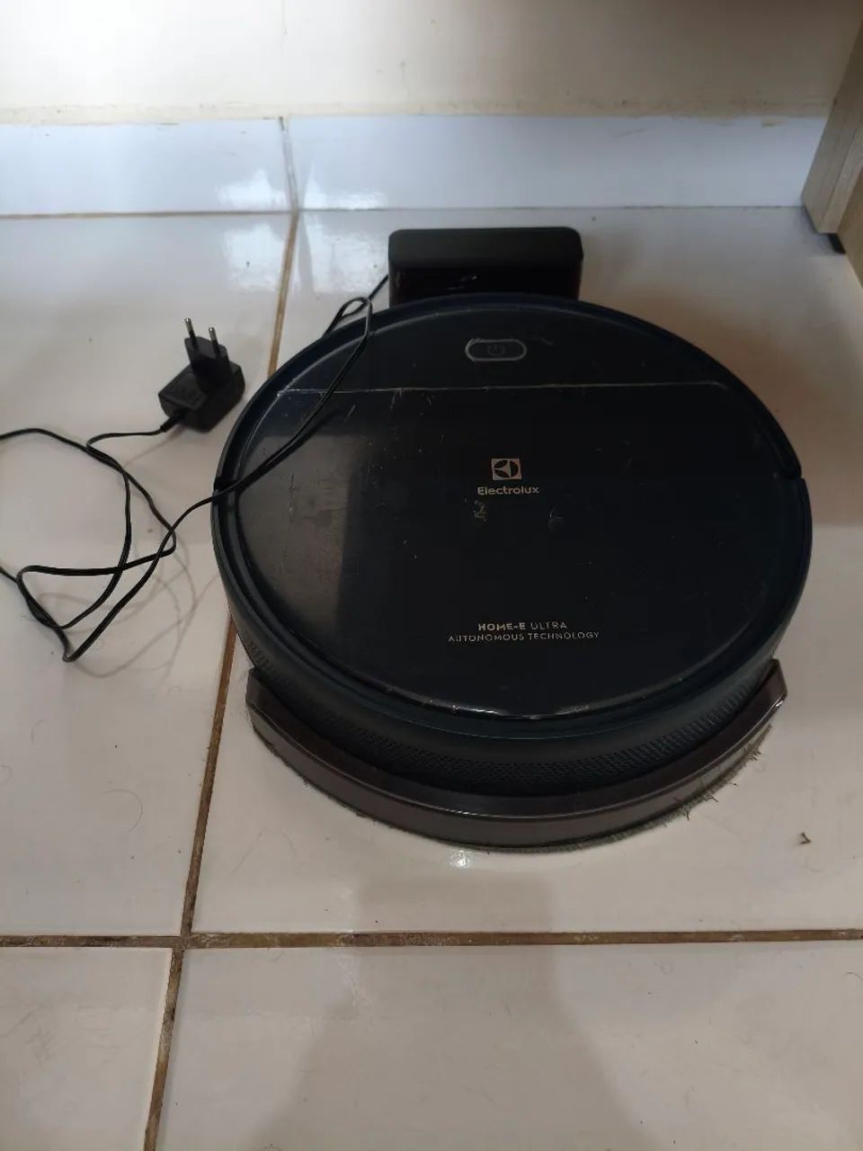 Robô varredor/passa pano Electrolux  - Foto 4