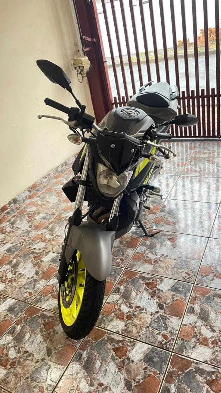 YAMAHA MT-03 2019 - Foto 2