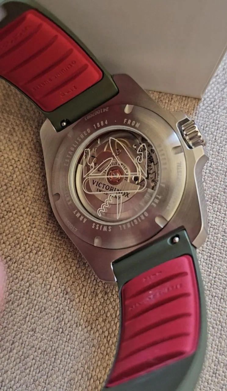 Relógio Victorinox Ref: 242017 novo completo  - Foto 2