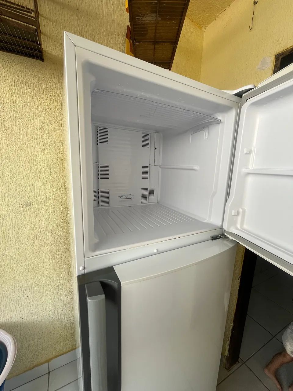 Vendo geladeira Panasonic 