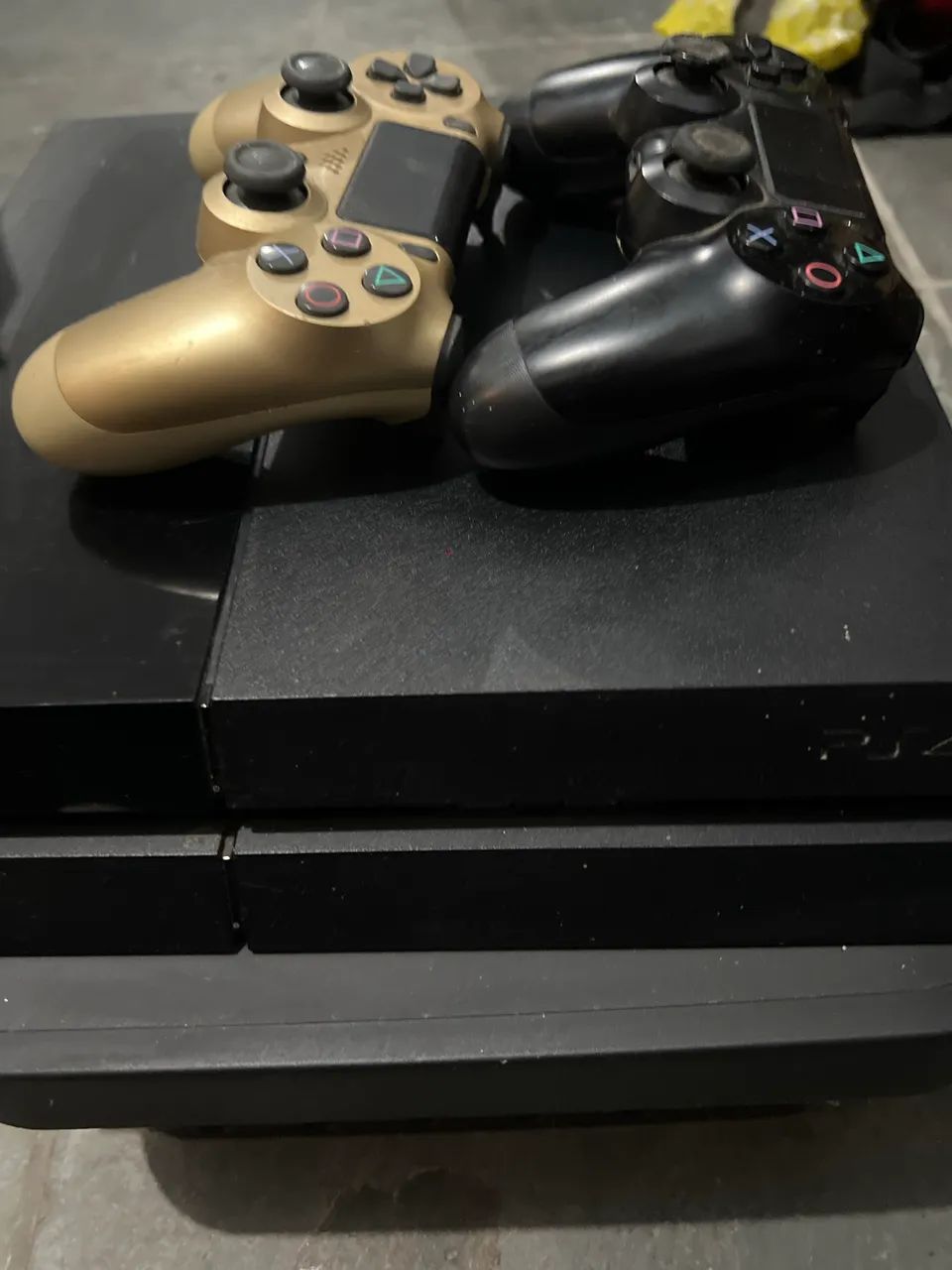 Ps4 Fat com 2 controles (com defeito) - Foto 3
