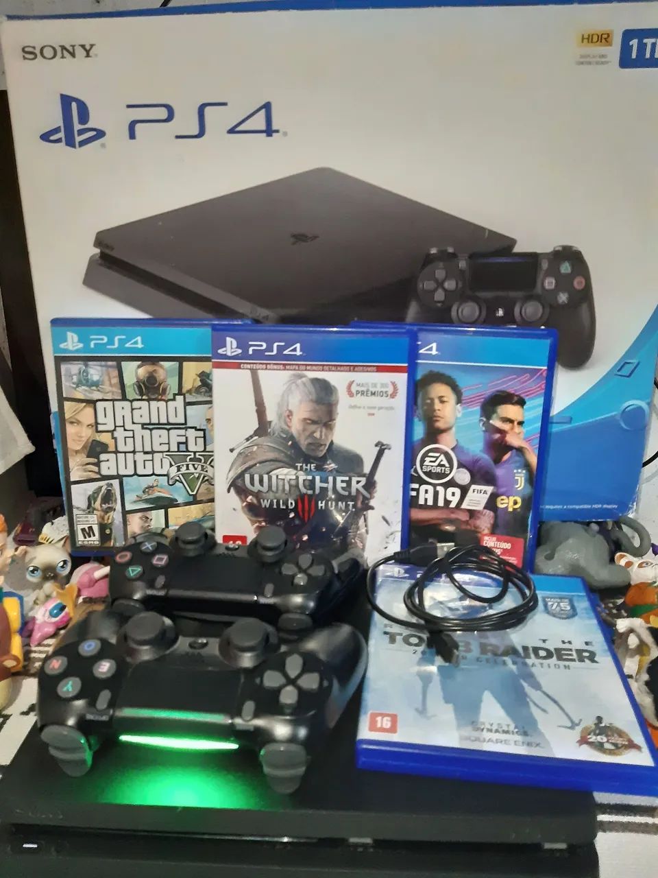Playstation 4 1TB semi novo 20 jogos - Foto 5