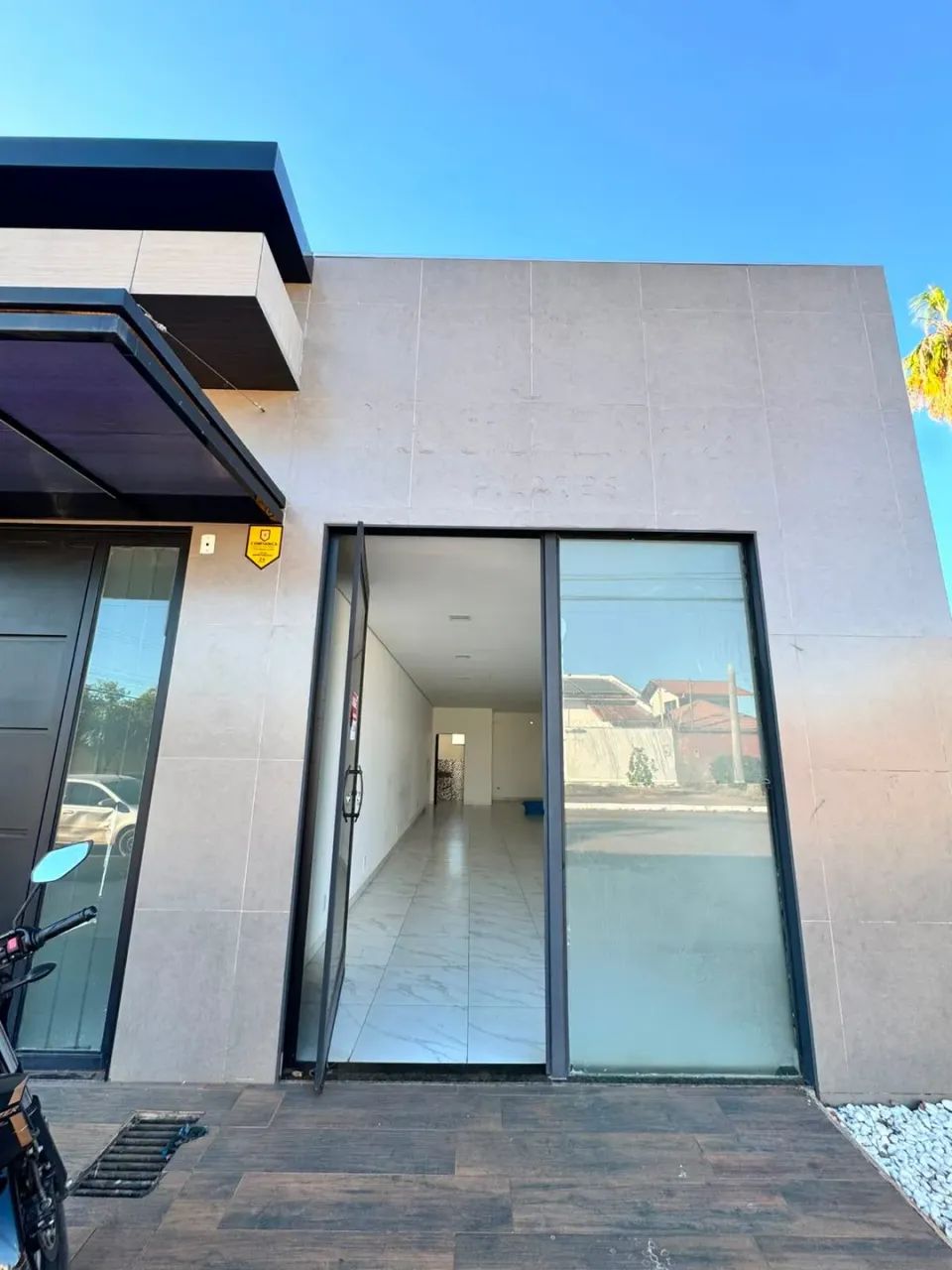 Sala Comercial - 208 sul