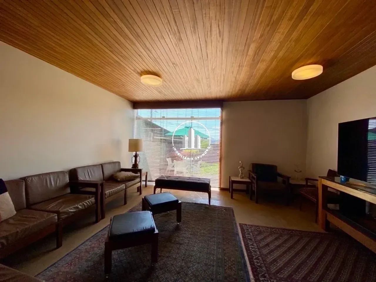 Casa 300m² com 3 Quartos e Suítes em Coqueiros - Foto 4