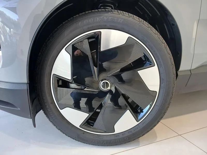 Volvo EX30 E60 Plus (elétrico) 2024 - Foto 5