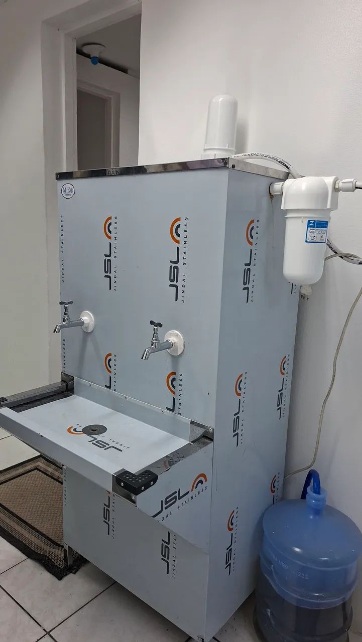 Bebedouro industrial 70L