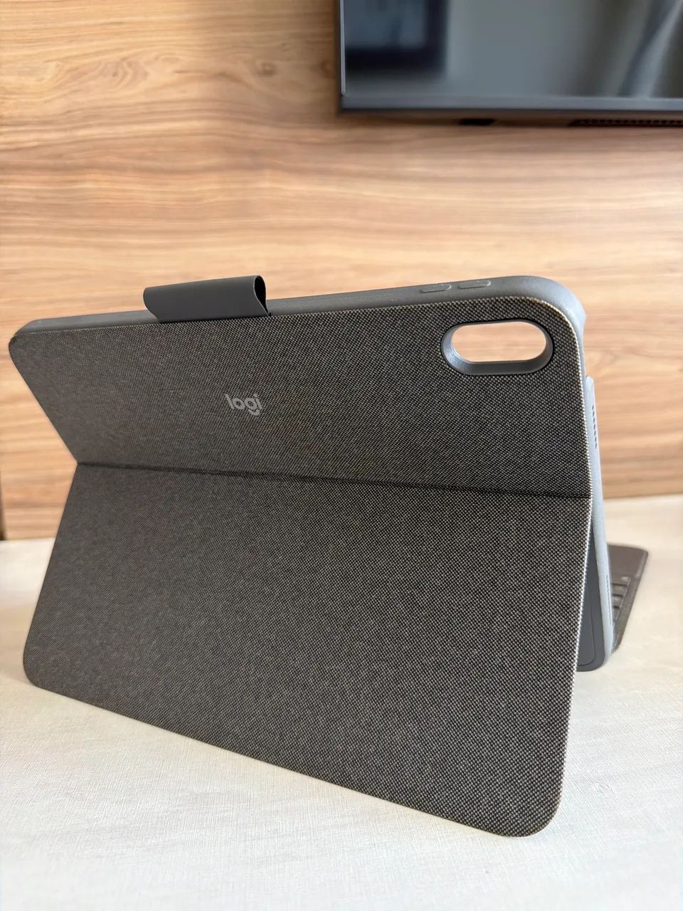 Case teclado logitech combo touch ipad 10 geração e A16 - Foto 4