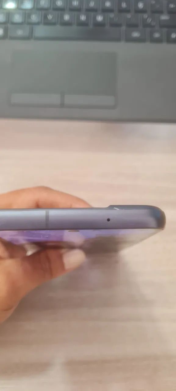 Samsung s21 fe seminovo , precisa trocar  a bateria pq  inchou 