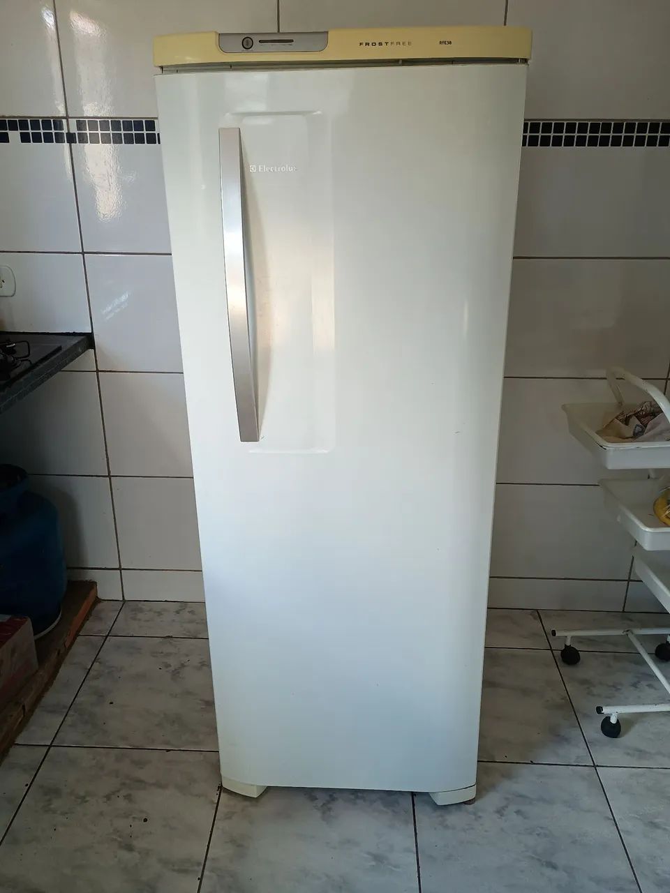 Vende-se Ventilador/ Home Theater/ Cadeira Office/ Geladeira Electrolux - Foto 5