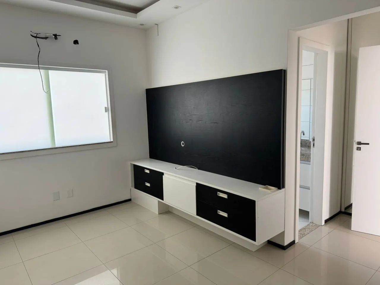 ALUGO CASA NO CONDOMÍNIO INTERLAGOS